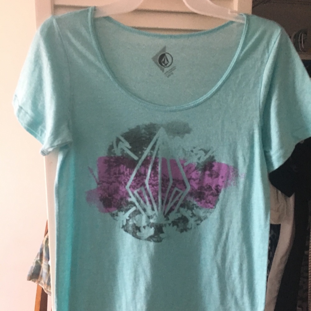 Light blue Volcom t-shirt